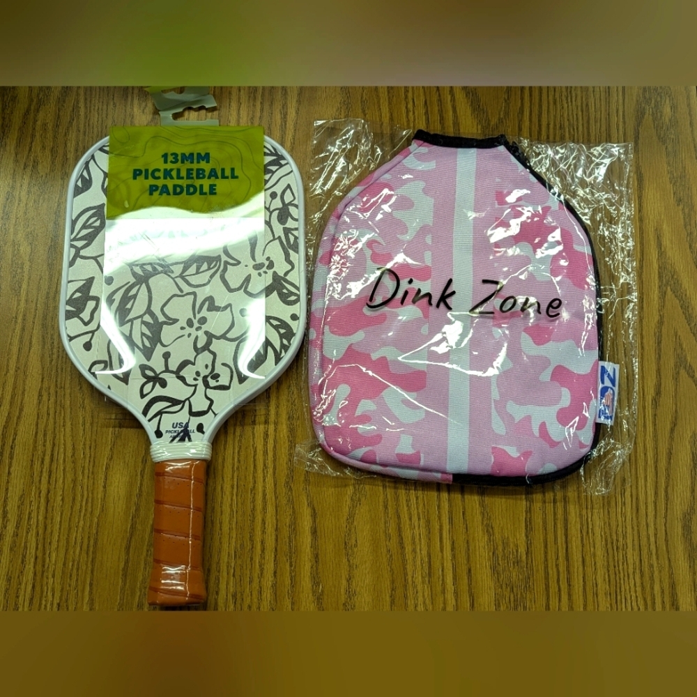 Pickleball Racket With Outer Protection Sleeve Pink!